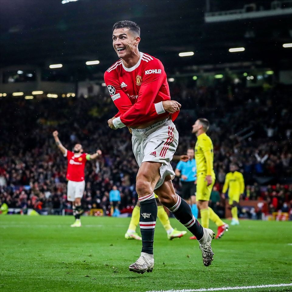 Ronaldo Trở Lại Để Cứu Manchester United