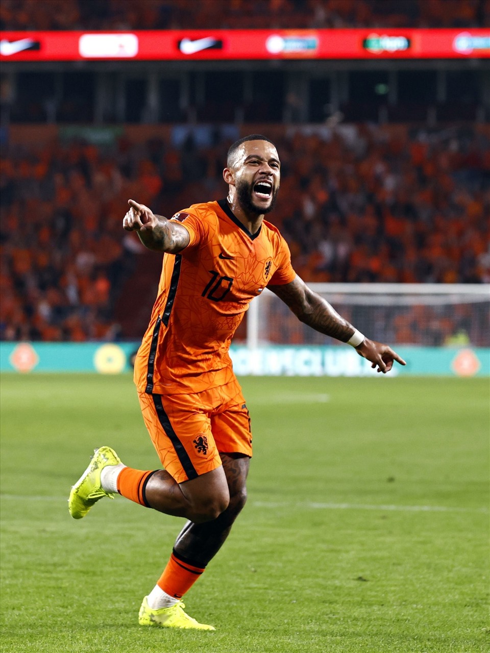 Memphis Depay lập cú đúp trong chiến thắng 4-0 của đội tuyển Hà Lan tại vòng loại World Cup 2022. Ảnh: AFP