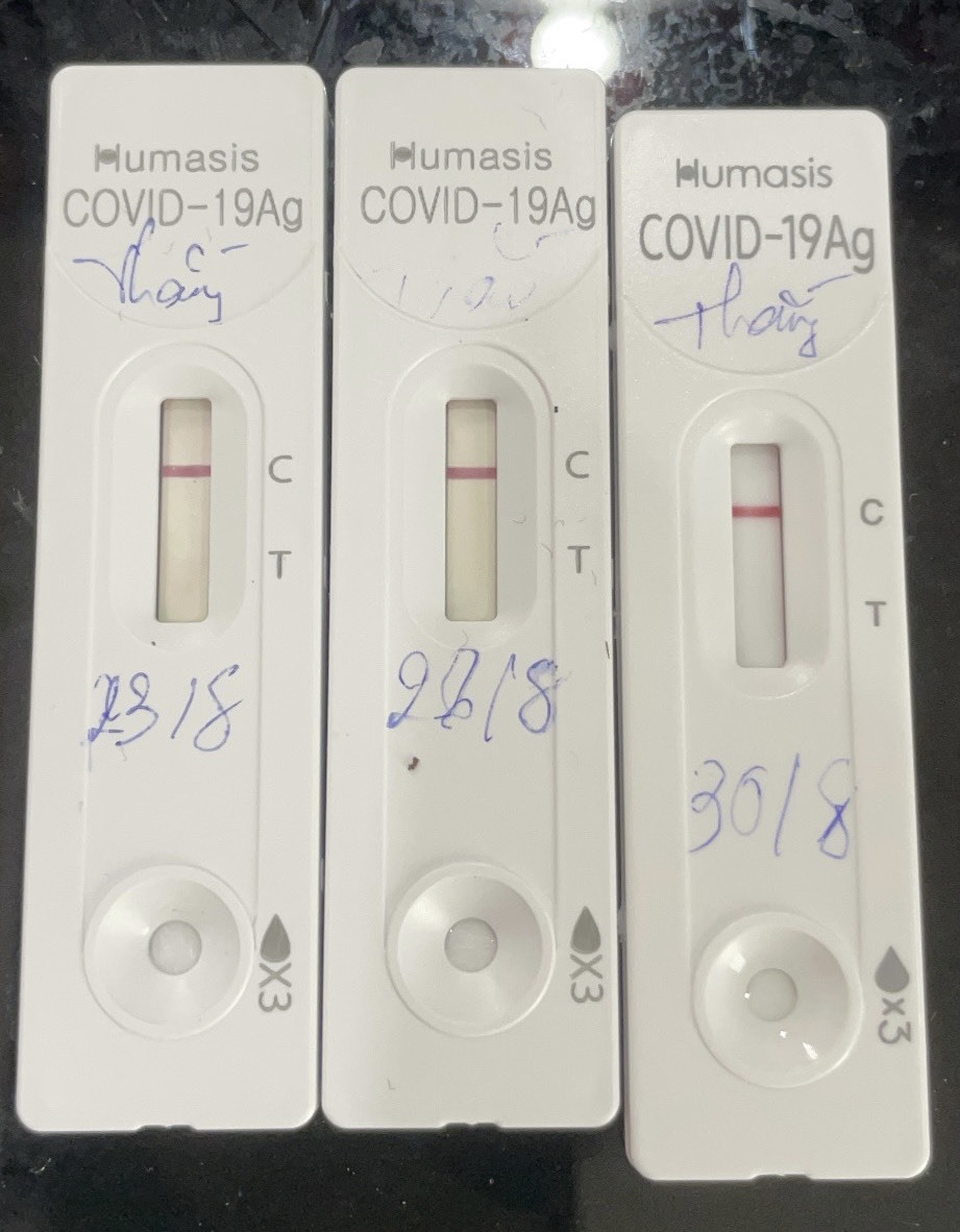 Thắng đã có 3 lần test nhanh và xét nghiệm PCR âm tính sau nửa tháng điều trị tại nhà. Ảnh: NVCC