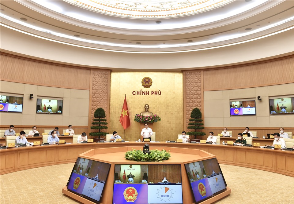 Thủ tướng Chính phủ Phạm Minh Chính chủ trì phiên họp Chính phủ thường kỳ tháng 8.2021. Ảnh Nhật Bắc