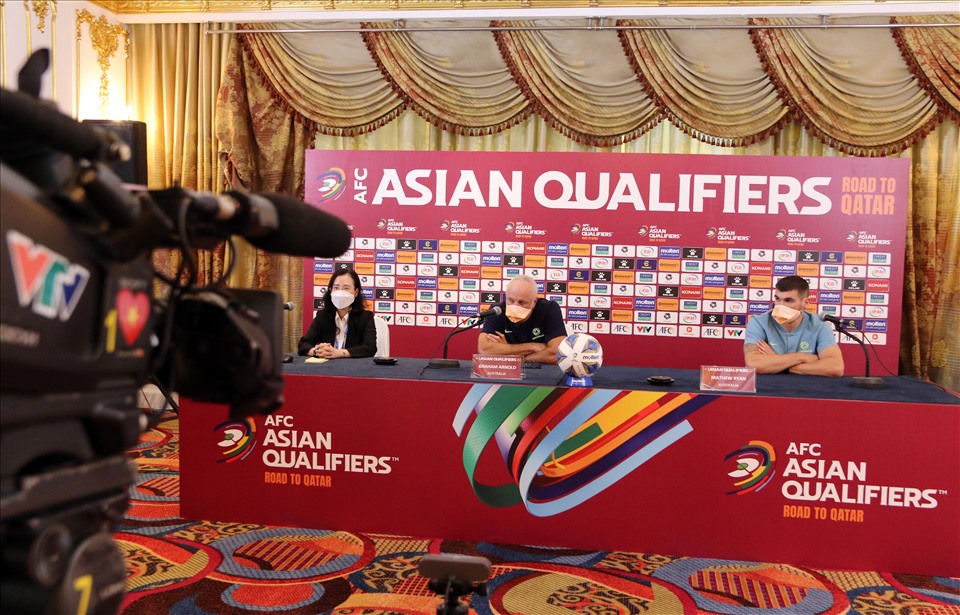 Chiều 6.9, huấn luyện viên và cầu thủ 2 đội tuyển Việt Nam và Australia tham dự buổi họp báo trước trận đấu giữa 2 đội tại vòng loại cuối cùng World Cup 2022 khu vực Châu Á.