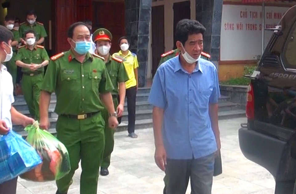 Nguyên Chủ tịch xã Vĩnh Thịnh Mai Văn Hồng bị bắt tạm giam. Ảnh: CATH