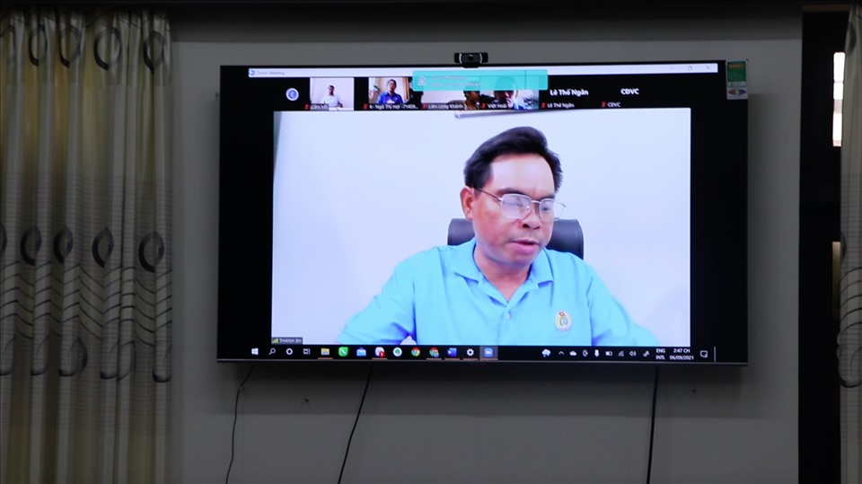 Chủ tịch LĐLĐ TP.Biên Hoà Nguyễn Đức Thành phát biểu tại hội nghị trực tuyến. Ảnh: Hà Anh Chiến