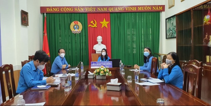 Bà Nguyễn Thị Như Ý - Chủ tịch LĐLĐ tỉnh Đồng Nai chủ trì hội nghị. Ảnh: Hà Anh Chiến
