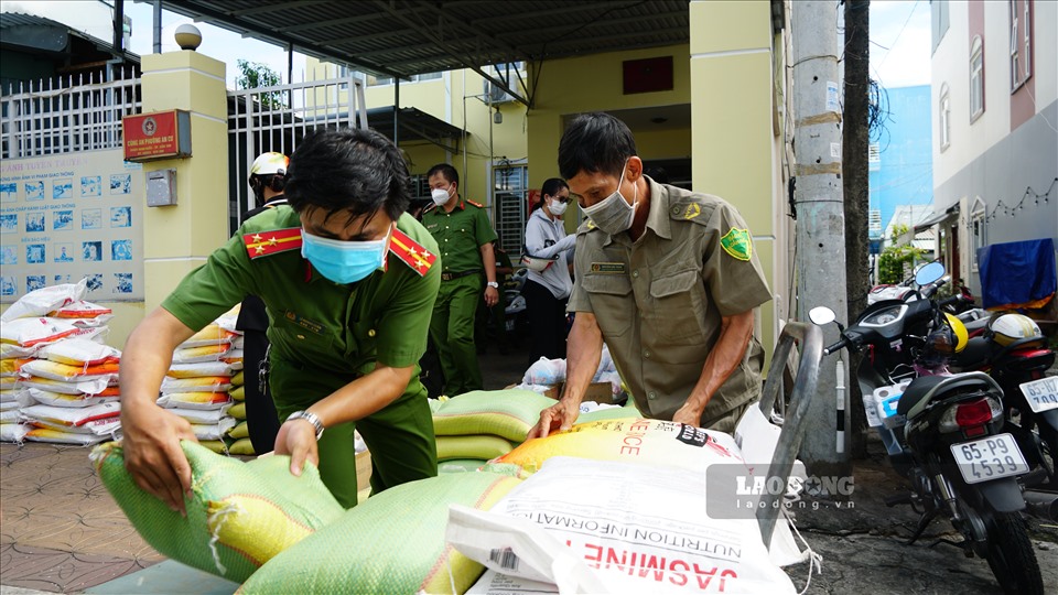 Từ ngày 7.9, Công an quận Ninh Kiều, TP Cần Thơ, tổ chức hoạt động “Chung tay hỗ trợ người dân khó khăn ảnh hưởng dịch bệnh COVID-19”.