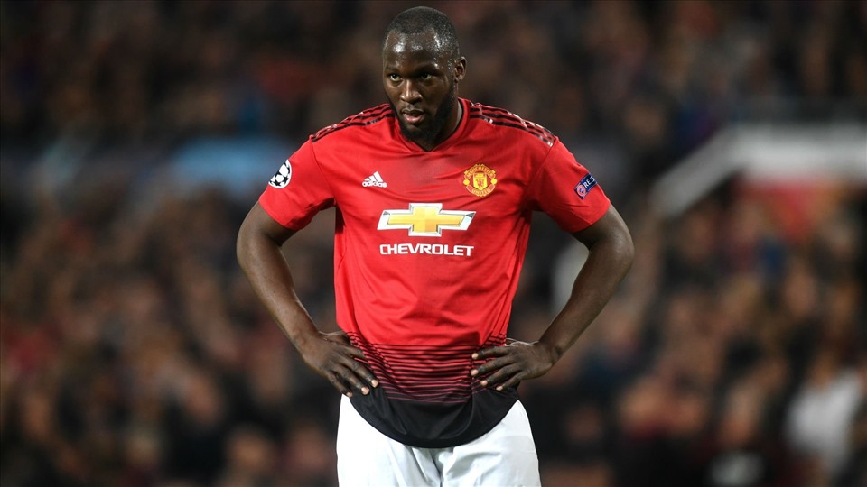 Trong mắt cổ động viên M.U, Lukaku là kẻ hèn nhát và tệ hại. Ảnh: AFP