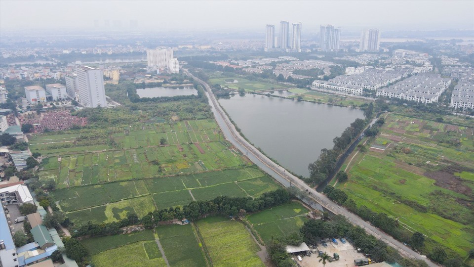 Khu đất xây dựng KĐT Tân Hoàng Mai của Tân Hoàng Minh tại quận Hoàng Mai với quy mô khoảng 19,4 ha gồm 7 tòa chung cư 25 - 35 tầng.