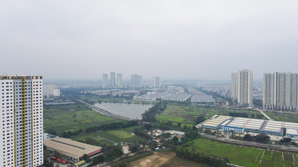 Khu đất xây dựng KĐT Tân Hoàng Mai của Tân Hoàng Minh tại quận Hoàng Mai có vị trí cạnh đường BT Minh Khai - Vĩnh Tuy - Yên Duyên.