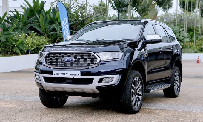 Ford Everest hiện có mức giá từ 1,112 - 1,399 tỉ đồng với 3 phiên bản khác nhau để khách hàng lựa chọn. Ảnh: