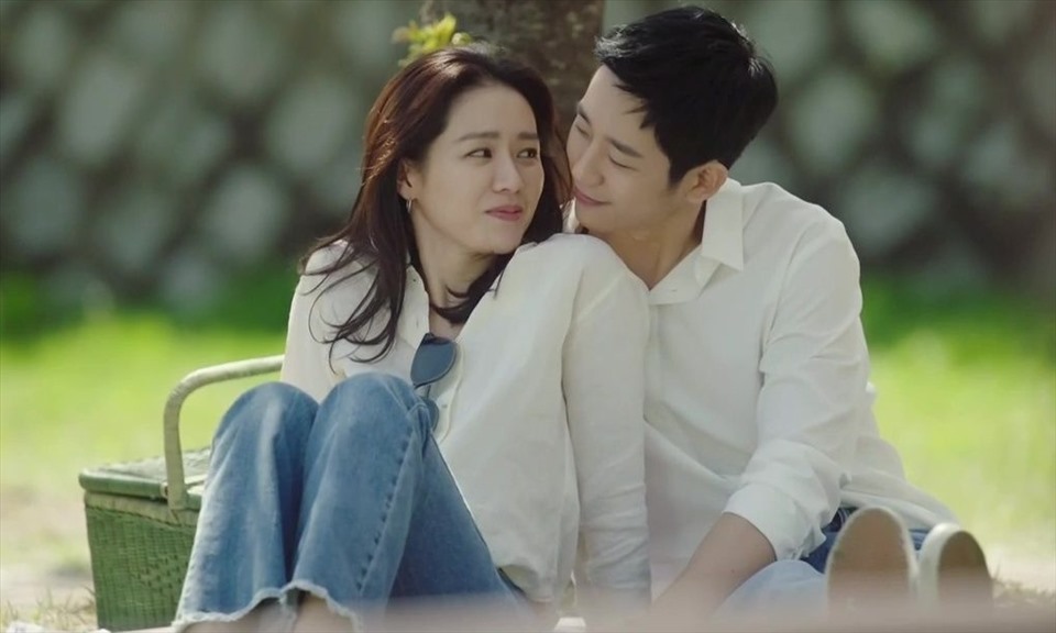 “Chị đẹp mua cơm ngon cho tôi” từng lập kỷ lục rating vì những tương tác bùng nổ giữa Son Ye Jin và Jung Hae In. Tập cuối phim tràn ngập cảnh 18+. Ảnh: Newsen