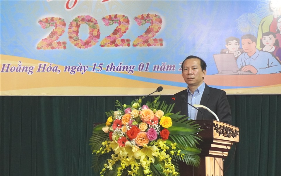 Chủ tịch LĐLĐ tỉnh Thanh Hóa Võ Mạnh Sơn phát biểu tại chương trình. Ảnh: Q.D