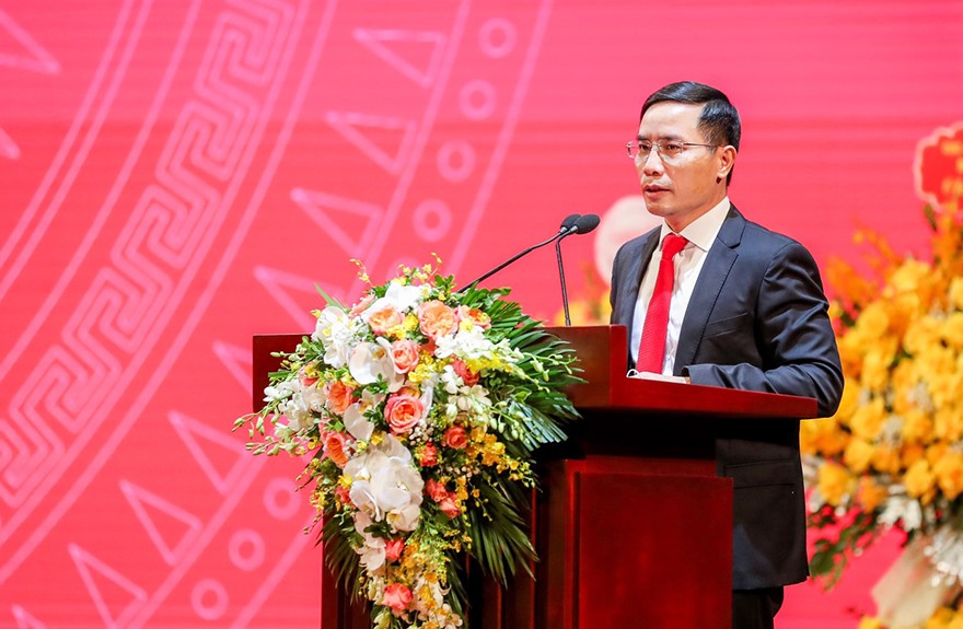 Đồng chí Phạm Đức Ấn - Bí thư Đảng ủy, Chủ tịch HĐTV phát biểu tại Hội nghị