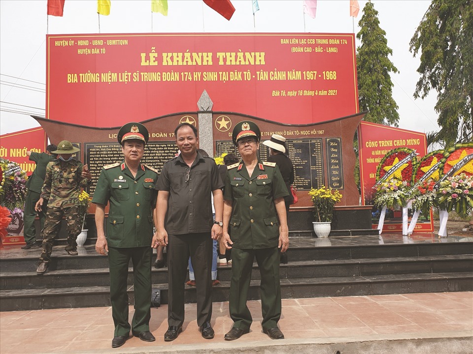 Ông Nguyễn Thanh Ngà tại Lễ khánh thành Bia tưởng niệm liệt sỹ ở huyện Đăk Tô (Ảnh chụp trước ngày 27/4/2021)