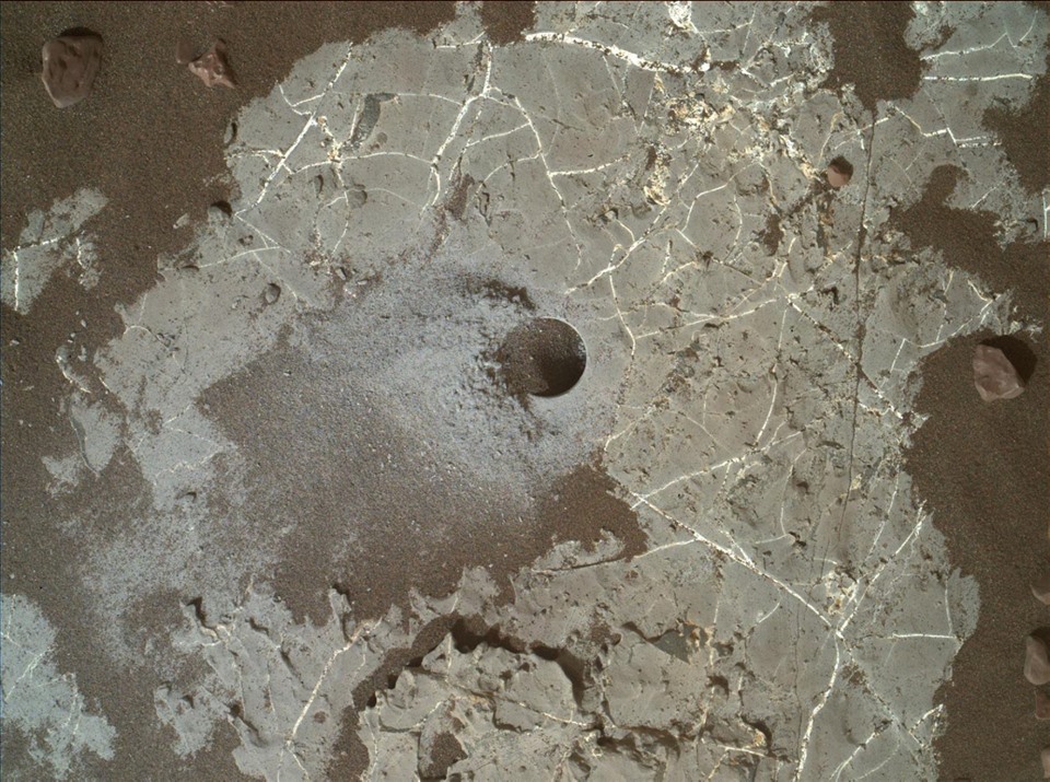 Bột khoan từ lỗ khoan Highfield ở Vera Rubin Ridge cho thấy các đồng vị carbon giá trị trên sao Hỏa. Ảnh: NASA