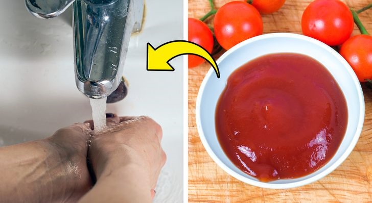 Khử mùi thức ăn trên tay bằng nước sốt cà chua: Dùng một ít nước sốt cà chua vào lòng bàn tay rồi chà sát nhẹ, mùi thức ăn sẽ biến mất.