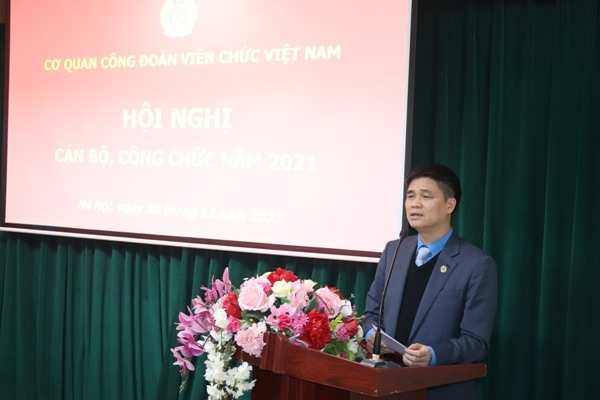 Ông Ngọ Duy Hiểu - Phó Chủ tịch Tổng LĐLĐ Việt Nam, Chủ tịch Công đoàn Viên chức Việt Nam phát biểu chi đạo.