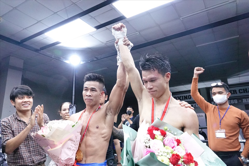 Sau trận đấu, Trần Văn Thảo đã chủ động lại thăm hỏi, tặng hoa cho Phayom Boonrueang. Vượt ra ngoài khuôn khổ của một trận đấu đối kháng, cả hai cho thấy tinh thần thể thao cao thượng, tôn trọng lẫn nhau.