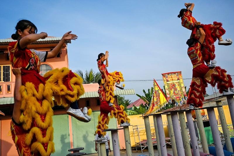 Một buổi tập luyện múa lân sư rồng ở Cần Thơ, Việt Nam. Ảnh: AFP