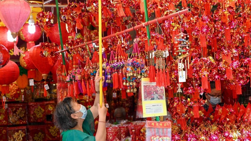 Mỗi nơi đều có những nét riêng trong phong tục đón tết. Ảnh: AFP
