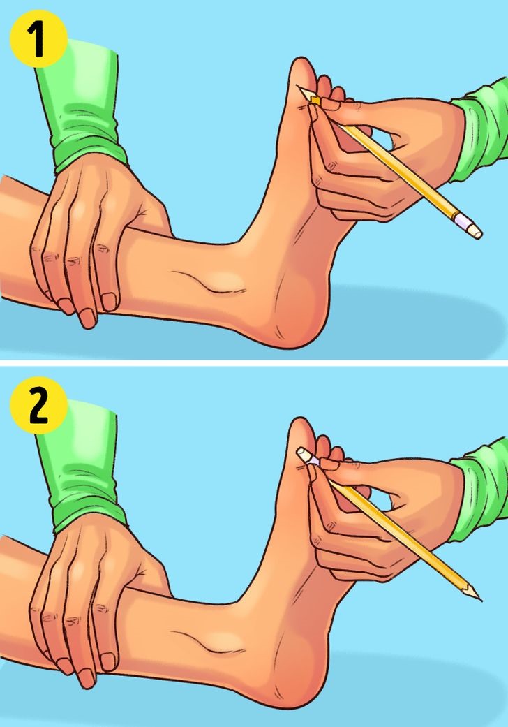 Lấy 1 chiếc bút chì và tẩy. Lần lượt chạm vào bàn chân và ngón chân. Nếu không thể phân biệt được đầu bút chì và đầu tẩy, các đầu dây thần kinh trên bàn chân đang không hoạt động bình thường. Độ nhạy thấp có thể là một dấu hiệu của bệnh tiểu đường.