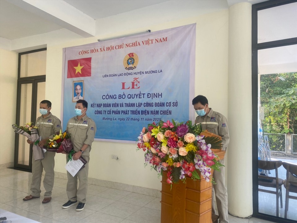 Công đoàn huyện Mường La tăng cường thành lập các CĐCS, thu hút đoàn viên mới tham gia.