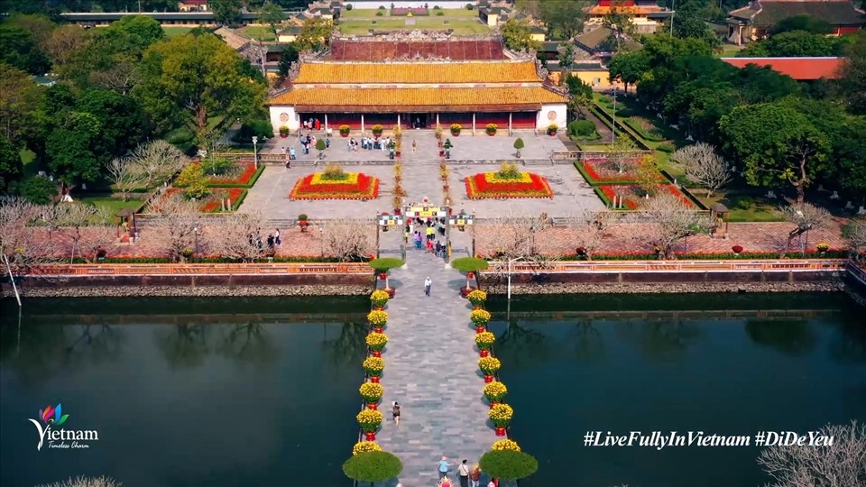 Nhiều điểm du lịch nổi bật của Việt Nam được giới thiệu trong video clip “Việt Nam: Đi để yêu! - Xuân yêu thương“. Ảnh: TCDL