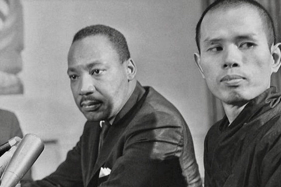 Mục sư Martin Luther King Jr. nói thầy Nhất Hạnh là một tông đồ của hòa bình và bất bạo động. Ảnh: Làng Mai