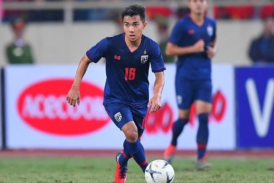 Chanathip Songkrasin thi đấu xuất sắc tại AFF Cup 2020 và chuyển đến Kawasaki Frontale ngay sau khi giải đấu kết thúc. Ảnh: FAT
