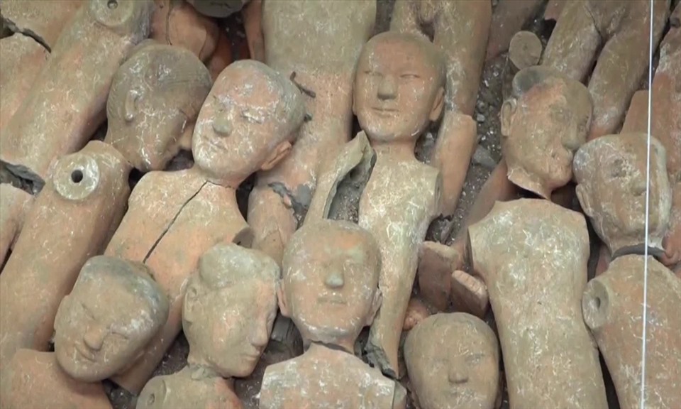 Các bức tượng gốm được khai quật từ lăng mộ Tần Thủy Hoàng. Ảnh: Xinhua