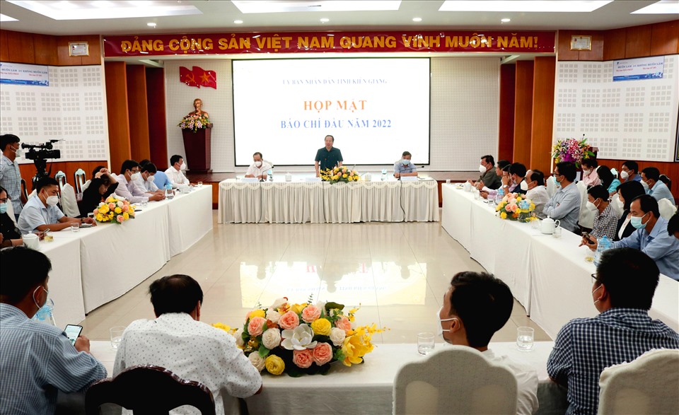 Quang cảnh buổi họp mặt báo chí đầu năm 2022 do Tỉnh ủy, HĐND, UBND tỉnh Kiên Giang tổ chức. Ảnh: PV