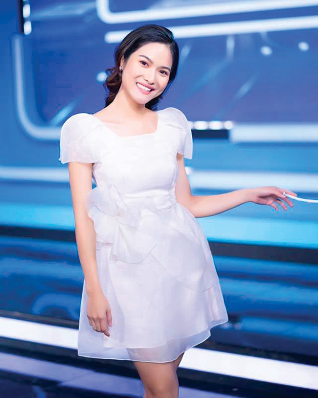 MC Mai Trang quyết định chia tay chương trình “Cafe sáng“. Ảnh: NVCC