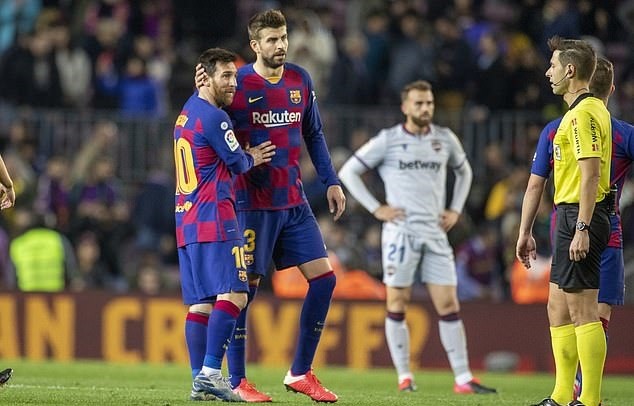 Không chắc Pique đã không hết lòng vì Messi. Ảnh: AFP
