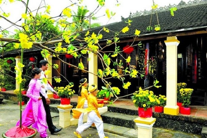 Trong văn hóa của người Việt, xông nhà đầu năm là một trong những nghi thức quan trọng dịp Tết. Ảnh: Internet