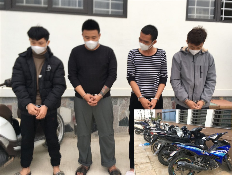 4 đối tượng trộm xe máy liên tỉnh bị bắt giữ. Ảnh: CATH