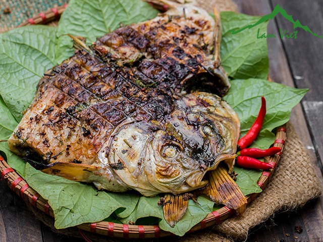 Món cá nướng pa pỉnh tộp (Ảnh: Lâm Việt)