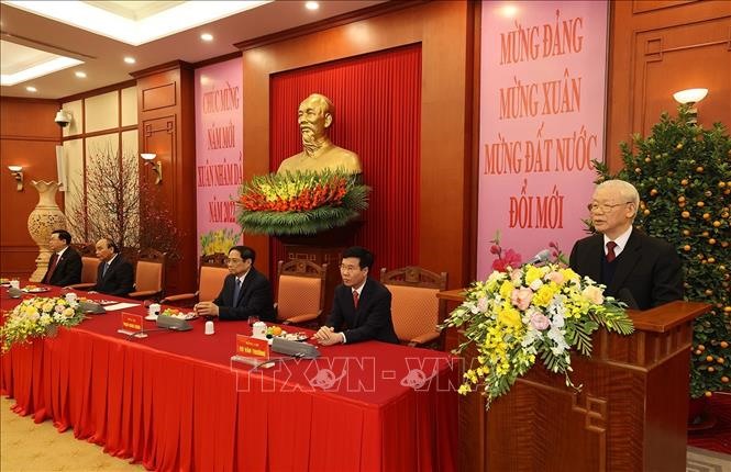 Tổng Bí thư Nguyễn Phú Trọng chúc Tết các lãnh đạo và nguyên lãnh đạo Đảng, Nhà nước. Ảnh: Trí Dũng