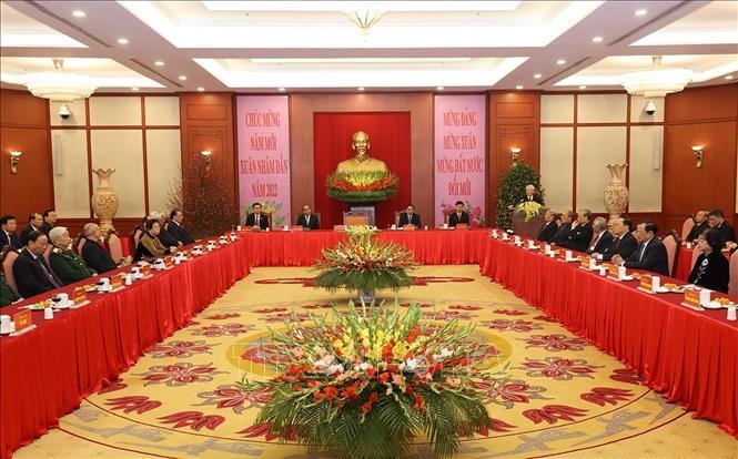 Tổng Bí thư Nguyễn Phú Trọng chúc Tết các đồng chí lãnh đạo và nguyên lãnh đạo Đảng, Nhà nước. Ảnh: Trí Dũng