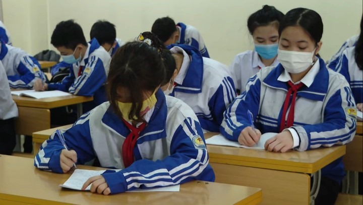 Trường THCS Thanh Liệt (Thanh Trì, Hà Nội) diễn tập đón học sinh đi học trở lại. Ảnh:Tường Vân.