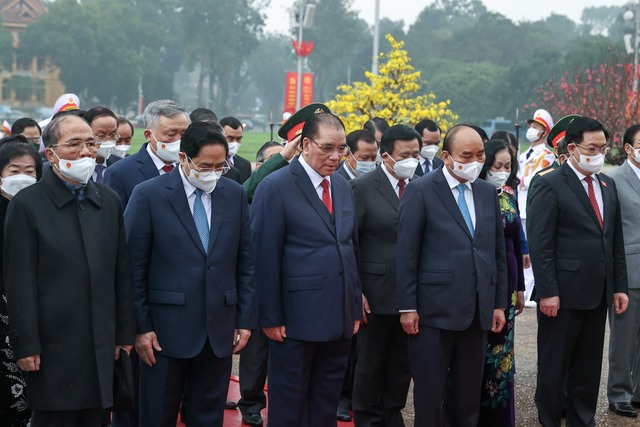 Các lãnh đạo Đảng và Nhà nước bày tỏ lòng biết ơn vô hạn, thành kính tưởng nhớ công lao to lớn của Chủ tịch Hồ Chí Minh, lãnh tụ vĩ đại của dân tộc ta. Người đã hy sinh cả cuộc đời cho sự nghiệp đấu tranh giải phóng dân tộc, thống nhất đất nước, xây dựng Tổ quốc Việt Nam độc lập, thống nhất.