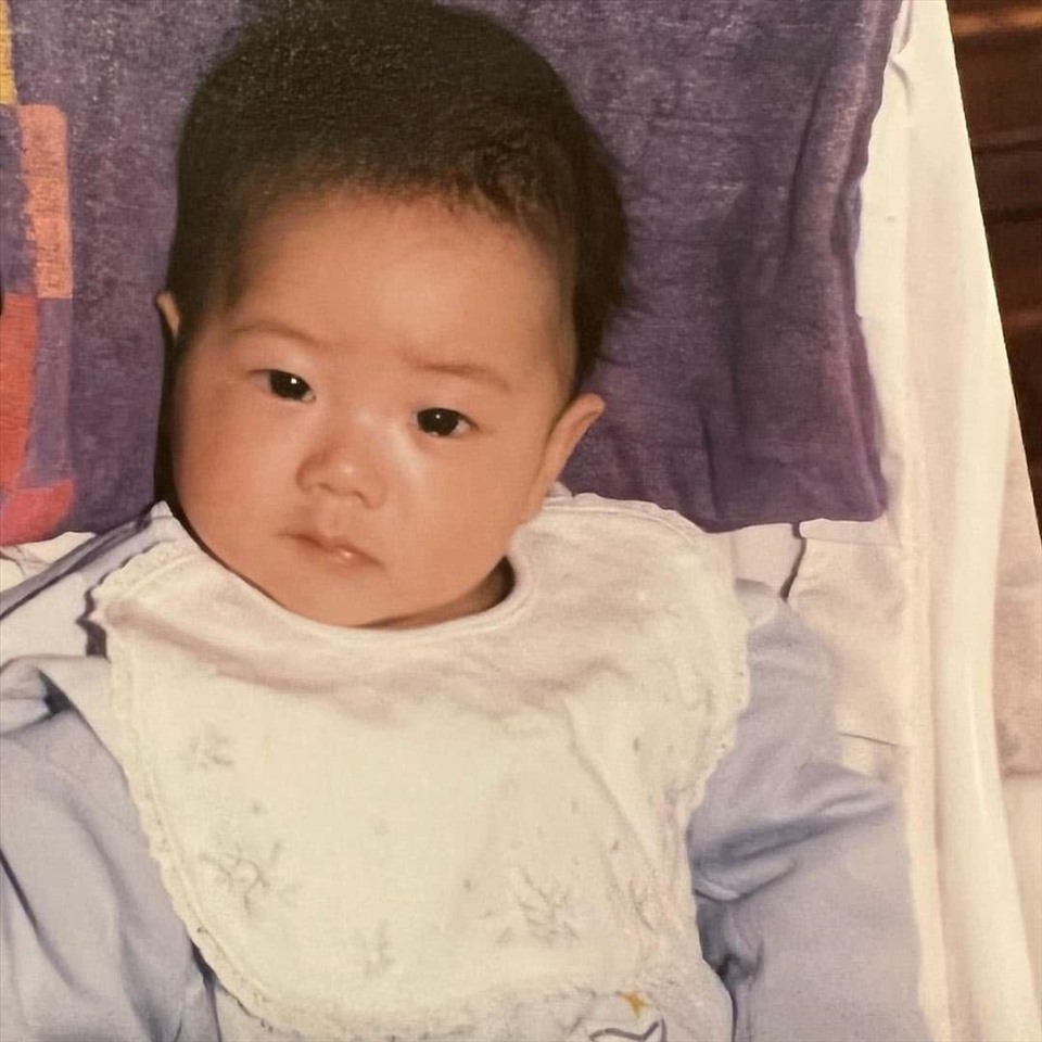 Jennie để mặt mộc đăng story mừng sinh nhật Jisoo 26 tuổi