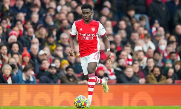 Arsenal sẽ mạo hiểm để trông chờ vào những người trẻ như Saka? Ảnh: AFP