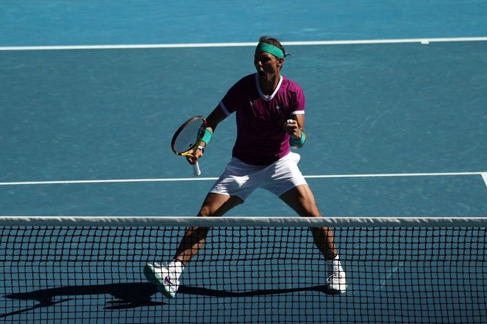 Rafael Nadal ghi khá nhiều điểm khi lên lưới. Ảnh: AO