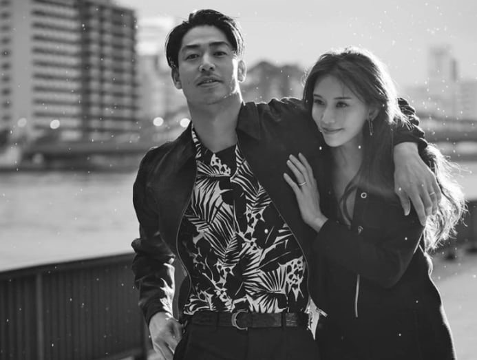 Lâm Chí Linh và chồng Akira. Ảnh: Instagram