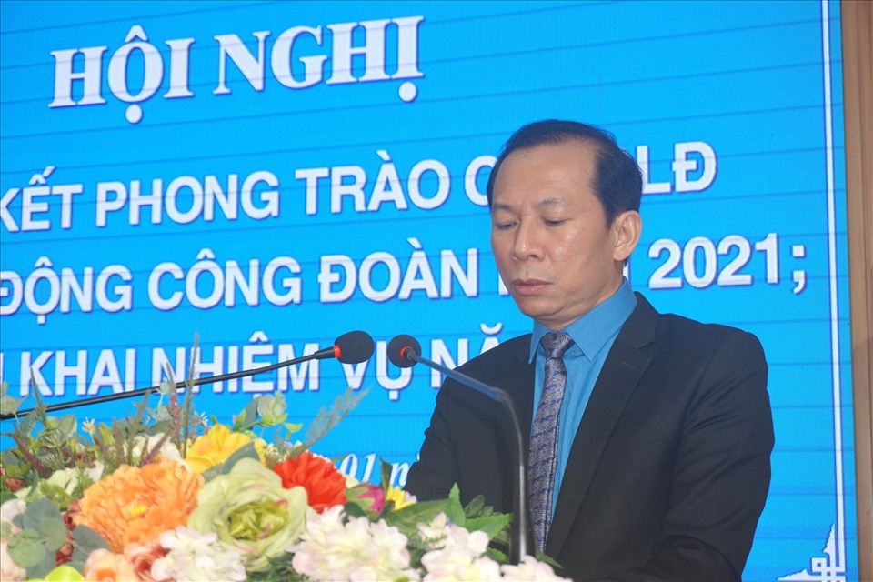 Ông Võ Mạnh Sơn - Chủ tịch LĐLĐ tỉnh Thanh Hóa phát biểu tại hội nghị. Ảnh: Q.D
