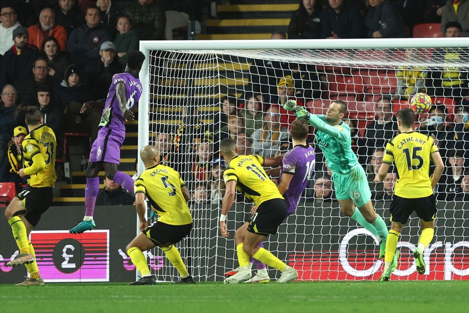 Tottenham vừa thoát hiểm trước Watford ở phút 90+6. Ảnh: AFP