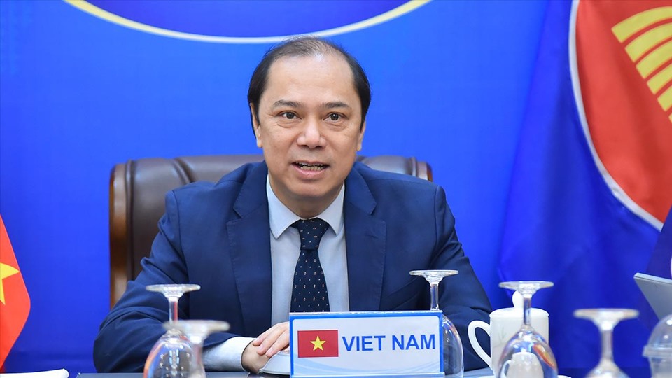 Thứ trưởng Nguyễn Quốc Dũng dự Hội nghị SOM ASEAN. Ảnh: BNG