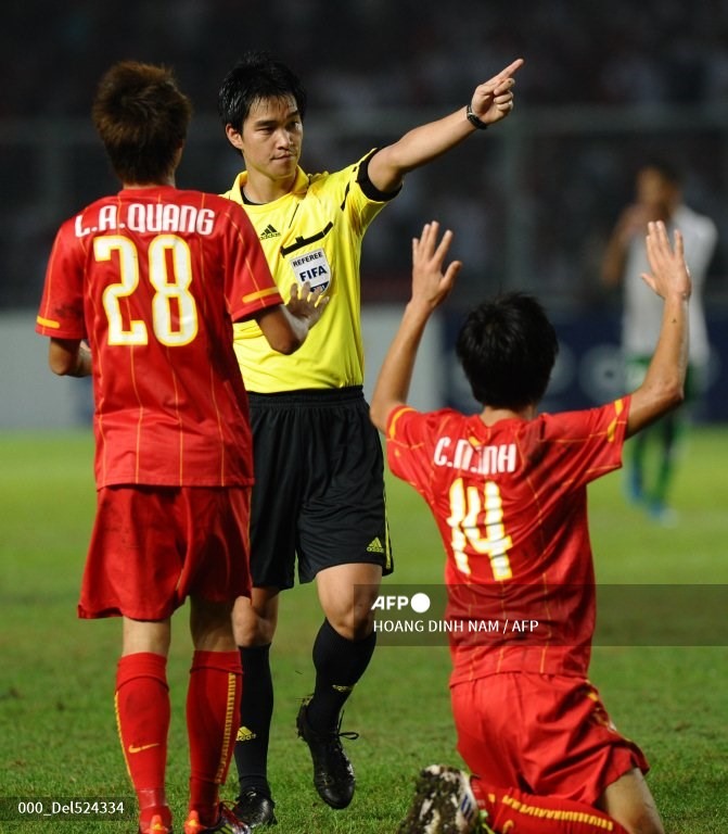 Trọng tài VAR Kim Jong-hyeok từng bắt nhiều trận đấu của tuyển Việt Nam. Ảnh: AFP