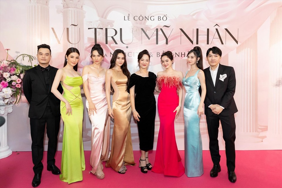 NSND Lê Khanh sẽ tiếp tục đồng hành cùng bộ đôi đạo diễn và các người đẹp trong dự án Vũ trụ mỹ nhân MAR6