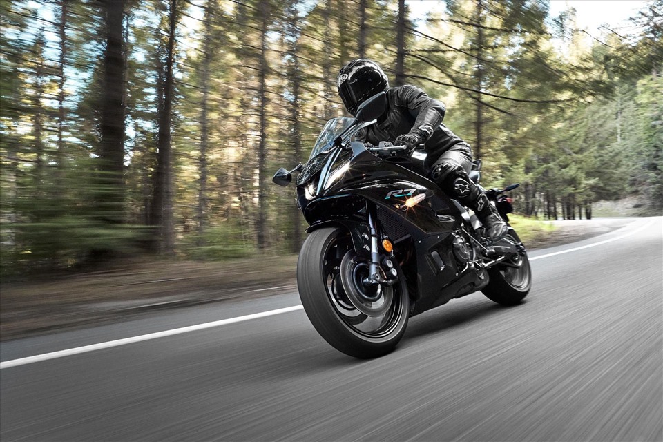 Yamaha YZFR7 2021 bị lộ ảnh trước ngày ra mắt  Xe máy