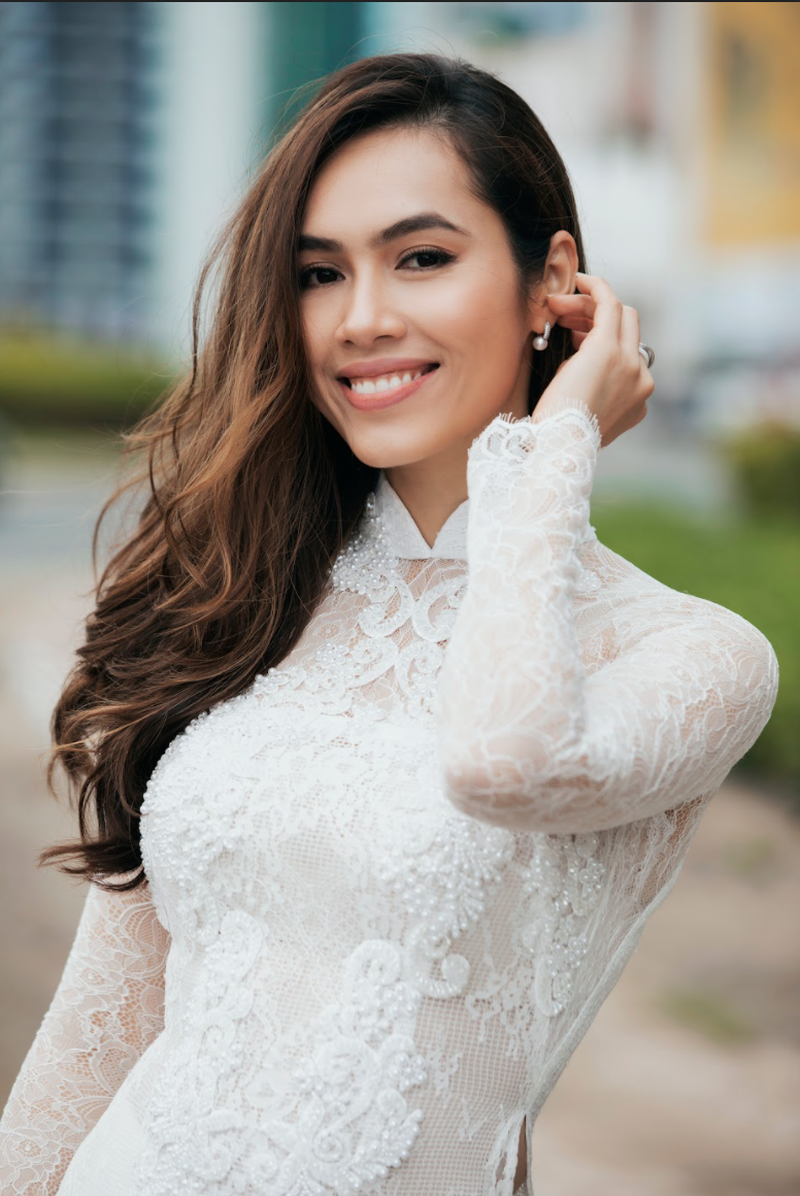 Á hậu Vũ Hoàng My- Miss Universe Vietnam 2011.